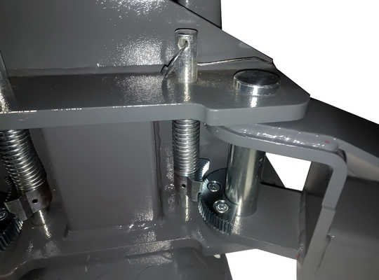 4000kgs Lifting Capacity Manual Release Car Lift for Car Workshop Garage Maintenance